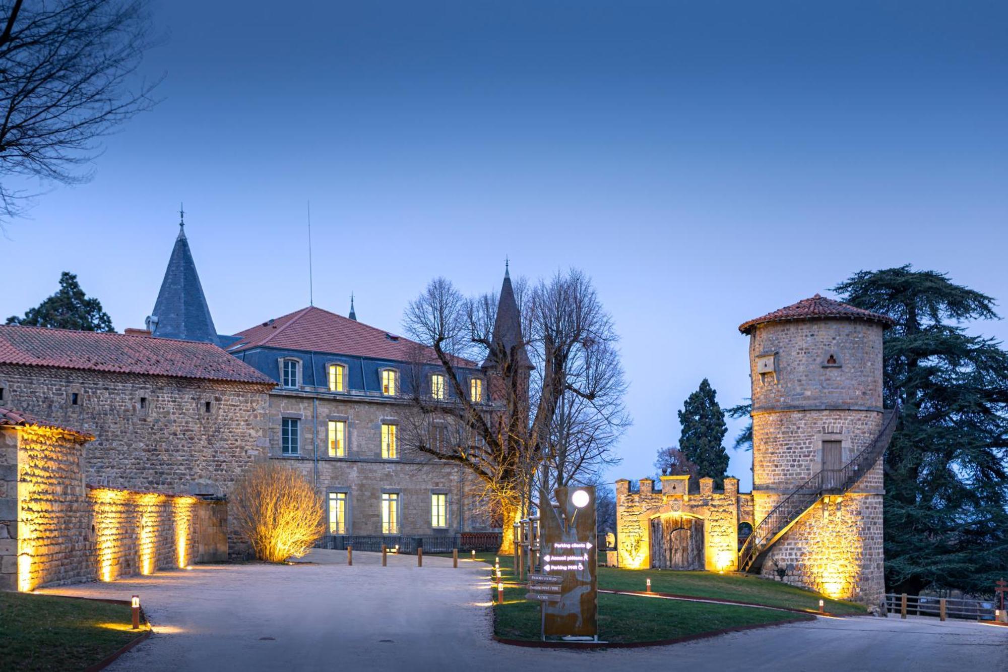 Domaine Et Chateau De Valinches Marols Экстерьер фото